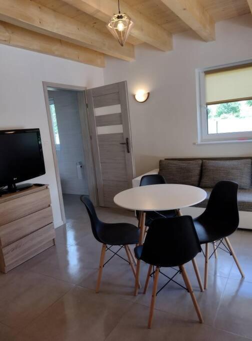 Apartamenty - Domek Bobrowe Zacisze 3 Janowice Wielkie Bagian luar foto